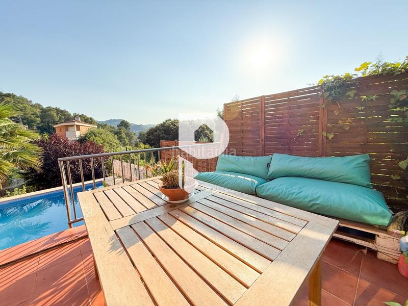 Foto e90f63fc-d4d1-4e12-8a2f-840b84a8ebb3. Chalet avec chauffage parking piscine dans Cervelló