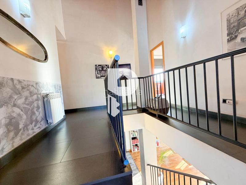 Foto f90960cb-4541-447c-be66-db026e7c0f67. Chalet avec chauffage parking piscine dans Cervelló