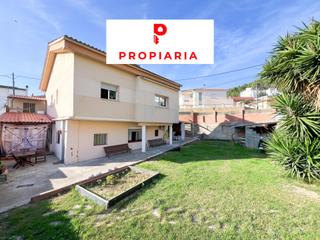 Maison à Sant Vicenç dels Horts. Casa con loft independiente