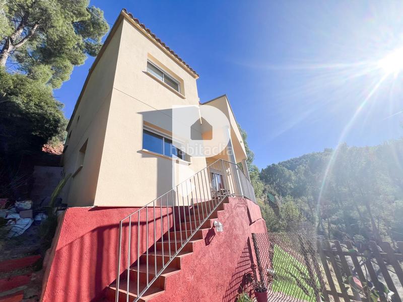 Foto 07896ef6-e109-4586-ae8e-bfd58c6bbb6c. Casa amb calefacció aparcament a Cervelló