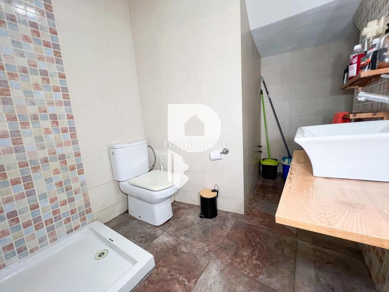 Foto 08985f04-dfe3-43e6-90d2-1d53788a22a6. Casa amb calefacció a Vallirana