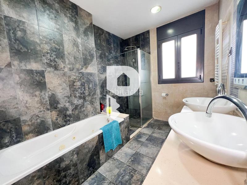 Foto 9ffbcaf7-9e0e-4bec-8888-ead67b786de5. Casa amb calefacció a Vallirana