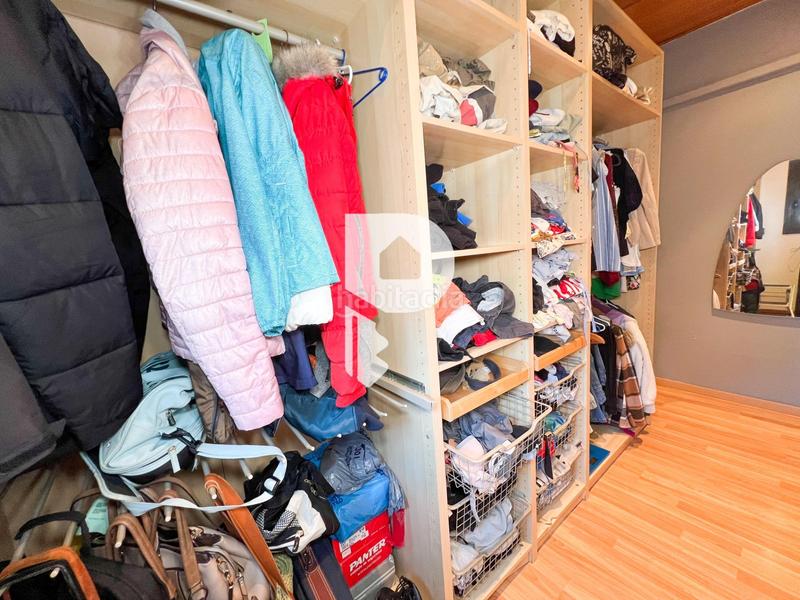 Foto cecf3a70-f91d-4452-bac0-e6b259dc352d. Casa amb calefacció a Vallirana