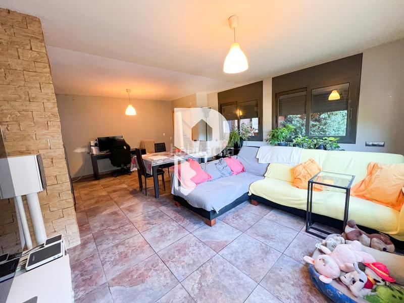 Foto e12e287a-0272-4a3f-bc73-bb2a34fa3778. Casa amb calefacció a Vallirana