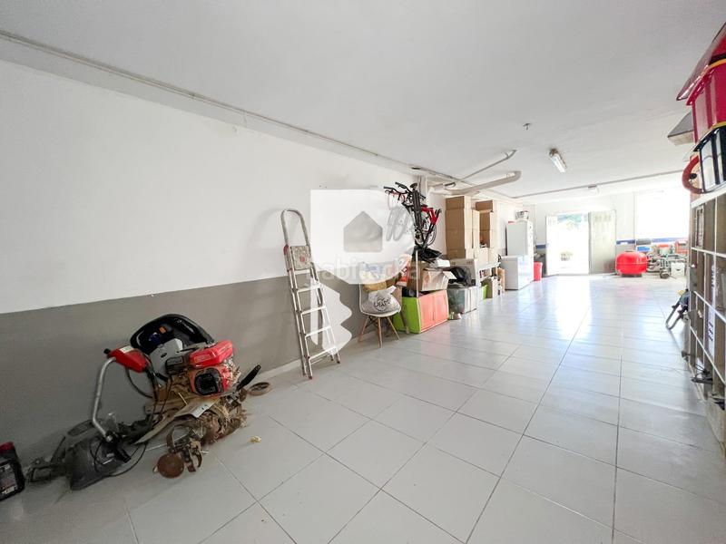 Foto 3dd3ea1a-5b56-451f-af62-ee1198641b0d. Casa preciosa casa pareada en el centro en Abrera