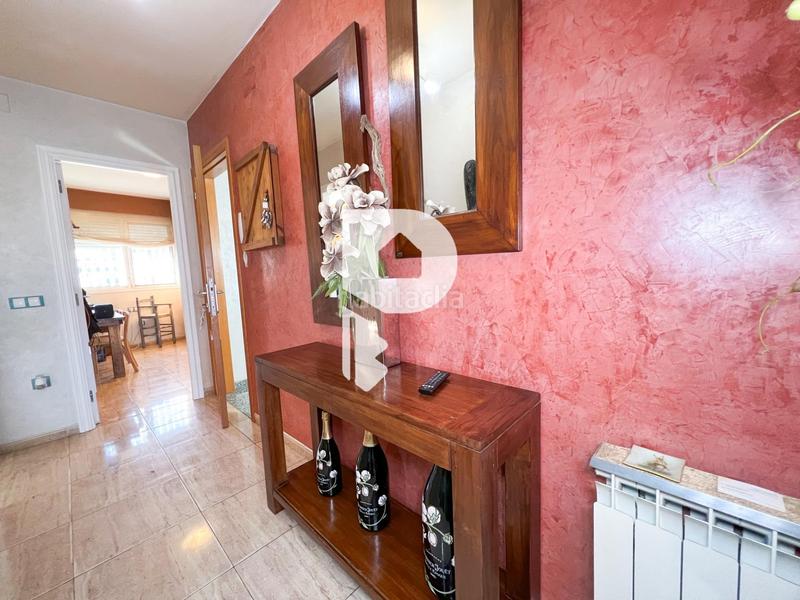 Foto b489d623-1797-48b7-908d-f89818af8608. Casa preciosa casa pareada en el centro en Abrera