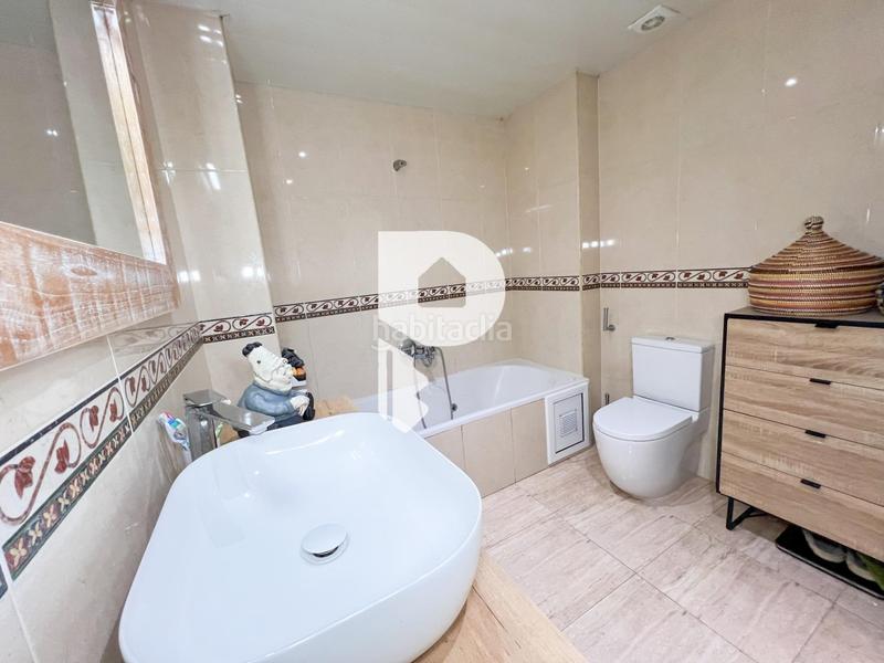 Foto d05c9645-2a68-469d-9057-3d81e0101ecb. Casa preciosa casa pareada en el centro en Abrera