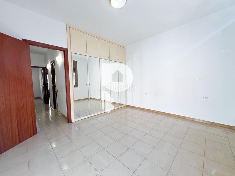 Foto 108bfca3-96bd-4360-8e77-f533bfcc7521. Casa amb calefacció aparcament a Vinyets-Molí Vell Sant Boi de Llobregat