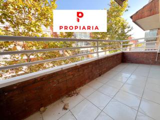 Casa a Vinyets-Molí Vell. Casa pareada con parking