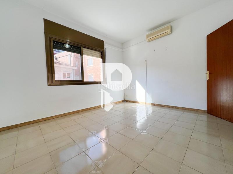 Foto 965dce5a-dbc8-4377-b699-887bfe29ff62. Casa amb calefacció aparcament a Vinyets-Molí Vell Sant Boi de Llobregat