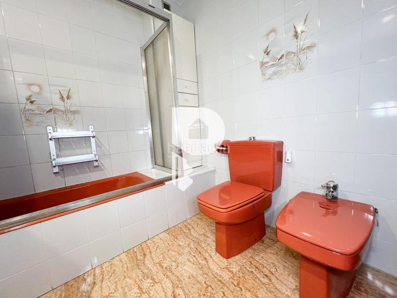 Foto 9dfb5926-c7b8-4ff1-867d-cc2fdfcaaaed. Casa amb calefacció aparcament a Vinyets-Molí Vell Sant Boi de Llobregat