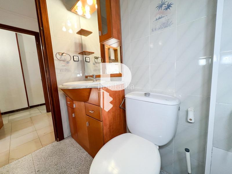 Foto a03e43f9-9546-4b24-8802-7e08f382fa96. Casa amb calefacció aparcament a Vinyets-Molí Vell Sant Boi de Llobregat