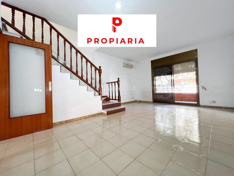 Foto e8770f23-d9e3-4537-841c-ace2fd870468. Casa amb calefacció aparcament a Vinyets-Molí Vell Sant Boi de Llobregat