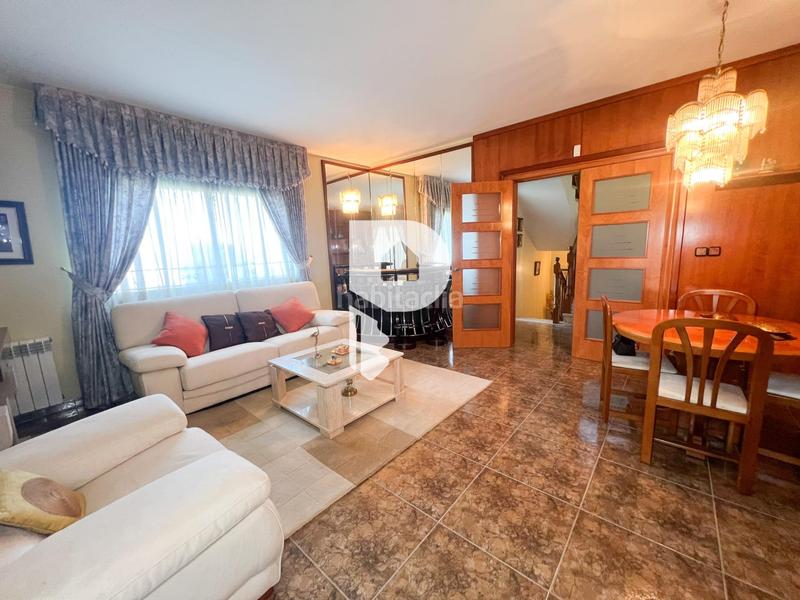 Foto 08b89e8c-2882-4292-987b-258b4c19712d. Casa gran casa con piscina propia en Abrera