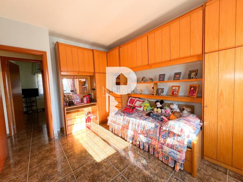 Foto 0db1adb8-4347-43c5-8b8a-4c48f921a4b7. Casa gran casa con piscina propia en Abrera