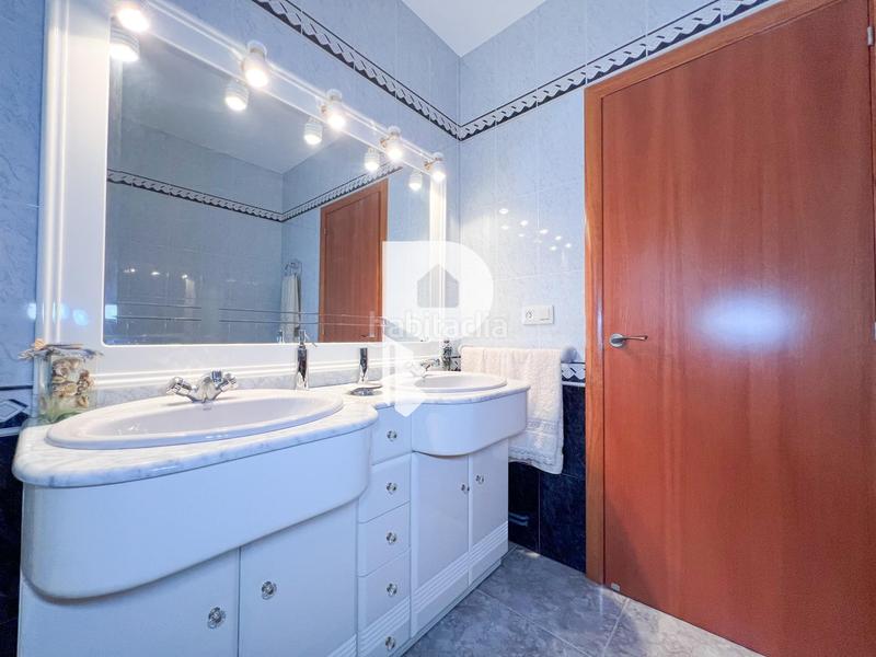 Foto 1dec95a9-4aaf-4a0f-84fb-81427844090a. Casa gran casa con piscina propia en Abrera