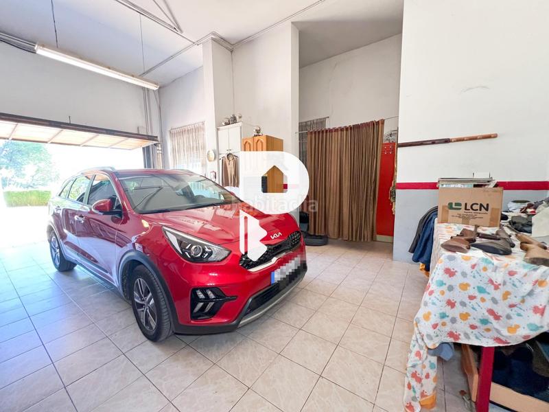 Foto 2bca92e2-dd99-4858-bbf6-003e1b3388be. Casa gran casa con piscina propia en Abrera