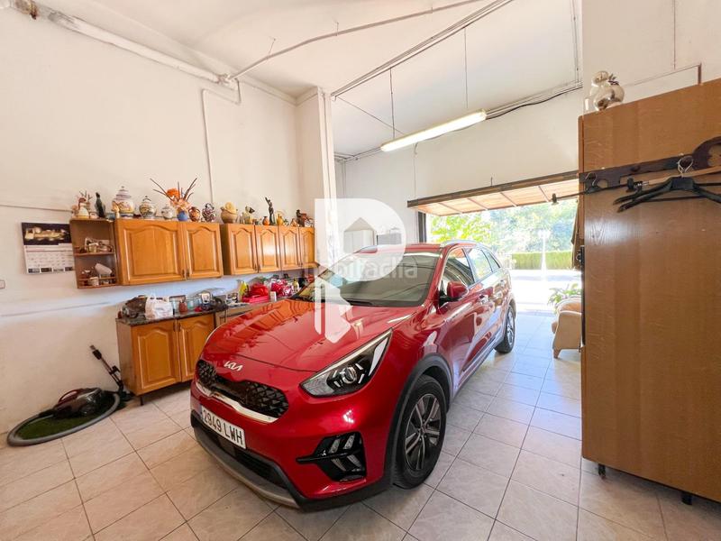 Foto 705d7298-8aae-41d2-b84f-806262f67668. Casa gran casa con piscina propia en Abrera