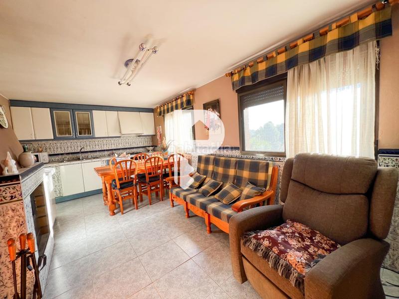 Foto 73b6c2df-1a67-4125-be77-d4f9afbe9e1a. Casa gran casa con piscina propia en Abrera