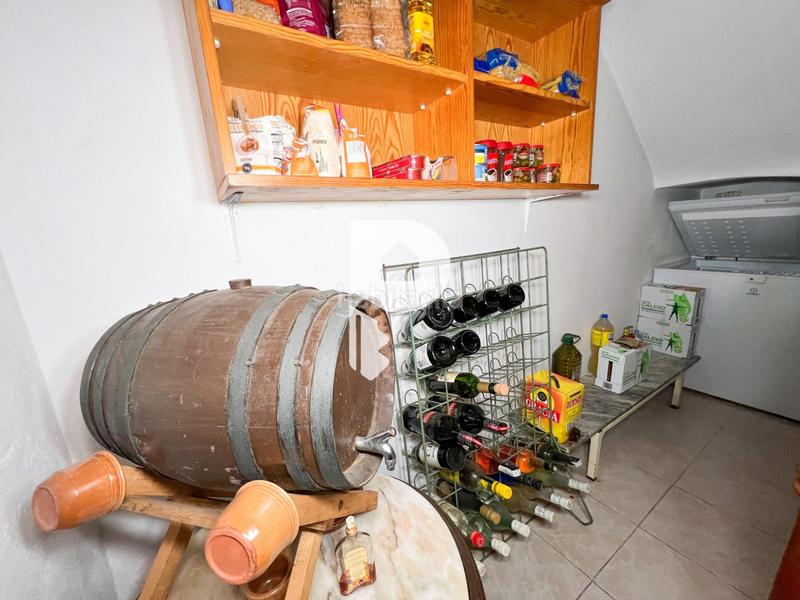 Foto 75619fca-b80c-4562-b21f-9d9f61f2f1b8. Casa gran casa con piscina propia en Abrera