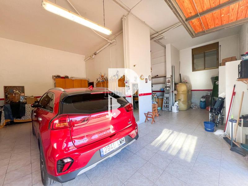 Foto 96ca9728-95d8-4fea-9a6c-fc9d2f084a7f. Casa gran casa con piscina propia en Abrera