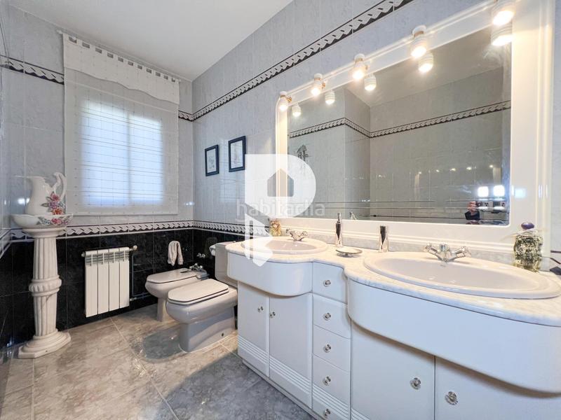 Foto 9fb74545-5123-4b88-ad54-7feb32805e00. Casa gran casa con piscina propia en Abrera