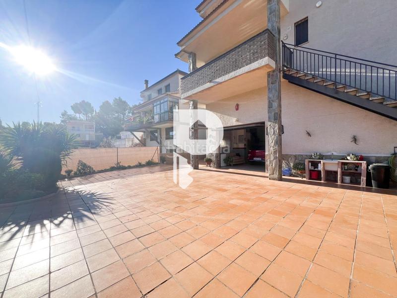 Foto cdf66d95-2613-4df6-8534-434fa4a07c69. Casa gran casa con piscina propia en Abrera