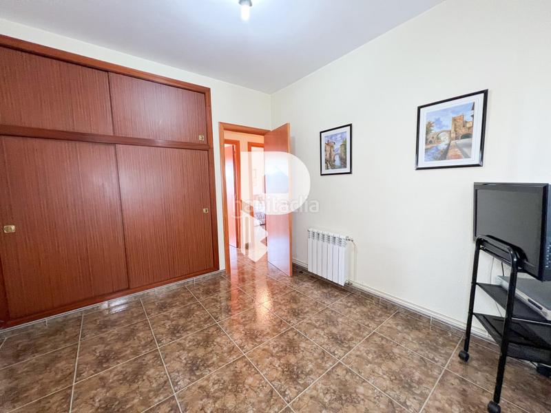 Foto cfa1c903-7da8-4ad0-8409-a033614b8df0. Casa gran casa con piscina propia en Abrera