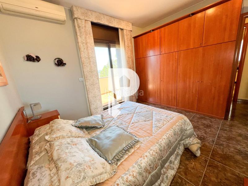 Foto d1f23ee1-8d25-424f-95e5-7f6f8a3a1926. Casa gran casa con piscina propia en Abrera