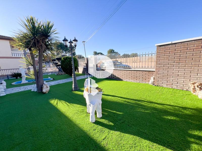 Foto dc0370ac-1e9f-4d1a-b169-9bbad92986cb. Casa gran casa con piscina propia en Abrera