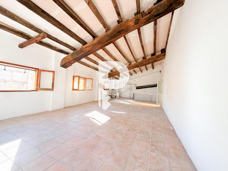 Foto 62acc52e-0dbe-4ffe-82ad-50f0d961c265. Edifici a Valls