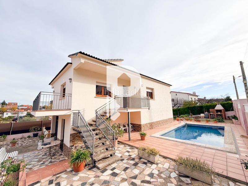 Foto 423e8740-f029-4f41-94a2-7529e97de6e5. Maison avec parking dans Piera