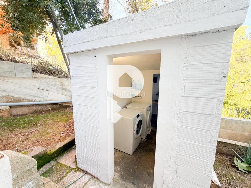 Foto 00b61e70-419c-4c57-aac9-fb4dc8d50536. Casa  con piscina y estudio en Olesa de Bonesvalls