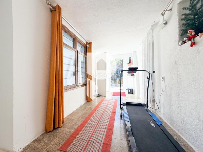 Foto 1257a7ed-510e-4769-83d3-98fbbea8af9c. Casa  con piscina y estudio en Olesa de Bonesvalls