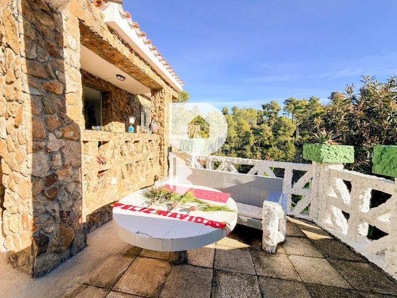 Foto 4d0d4869-86c3-4dfa-b480-d5bdc859dbaa. Casa  con piscina y estudio en Olesa de Bonesvalls