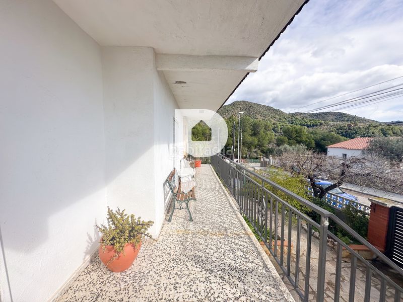 Foto 0411dfdd-6acc-451e-a808-e24c4fee2423. Casa amb xemeneia calefacció aparcament piscina a Esparreguera