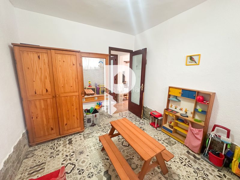 Foto b125bed4-12f9-42f4-82a1-eacf7015f7c4. Casa amb xemeneia calefacció aparcament piscina a Esparreguera