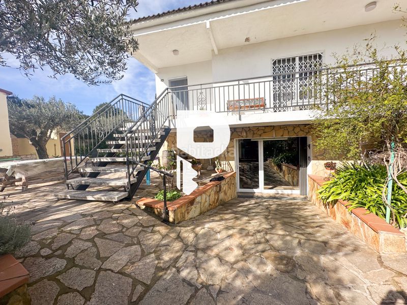 Foto baffa0e4-1871-4785-a1bd-f8712c58510b. Casa amb xemeneia calefacció aparcament piscina a Esparreguera