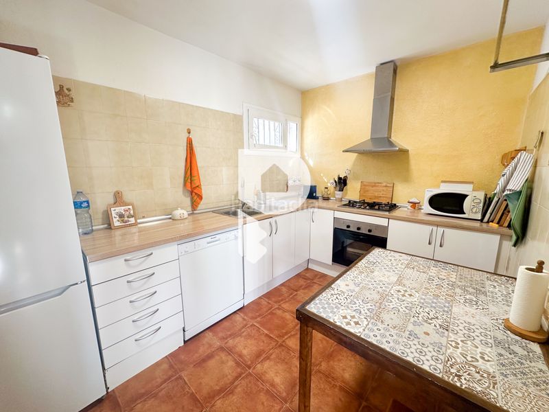 Foto e3f195d8-22ee-4a10-9d22-d07535b9443e. Casa amb xemeneia calefacció aparcament piscina a Esparreguera
