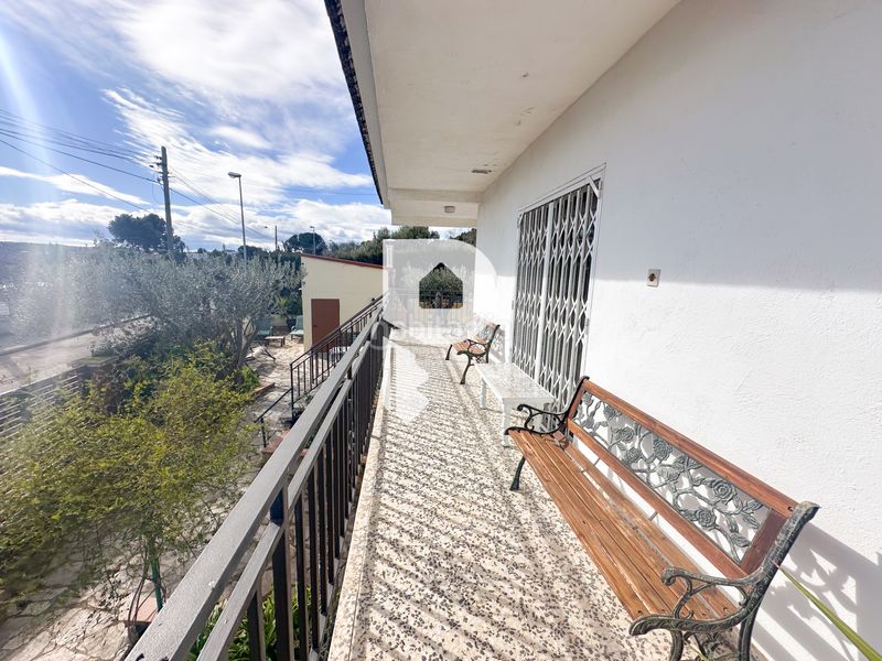 Foto ebc0b2c1-2833-4fdb-beb2-58b48a24c270. Casa amb xemeneia calefacció aparcament piscina a Esparreguera
