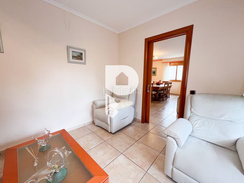Foto 4588bf73-e581-4fe0-a95d-16c5433d1ba4. Chalet in carrer riu muga 14 in Vallirana