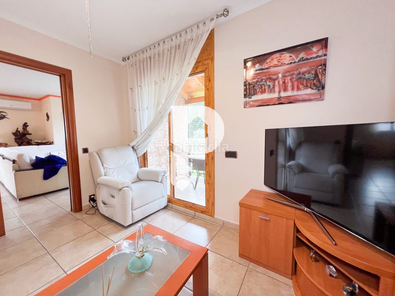 Foto 9128a9c7-6b11-4688-990e-200b714400ca. Chalet in carrer riu muga 14 in Vallirana