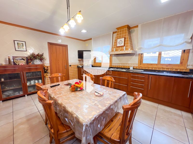 Foto ce3e669c-8817-4675-88af-7e2f15844cff. Chalet in carrer riu muga 14 in Vallirana