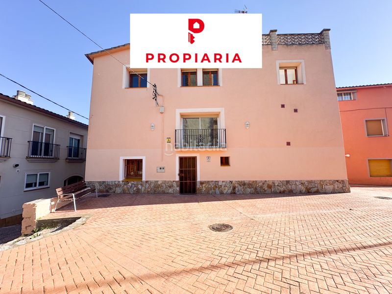 Foto 05c9dcac-33bf-44fc-94c9-2e518539340e. Casa amb xemeneia a Olesa de Bonesvalls