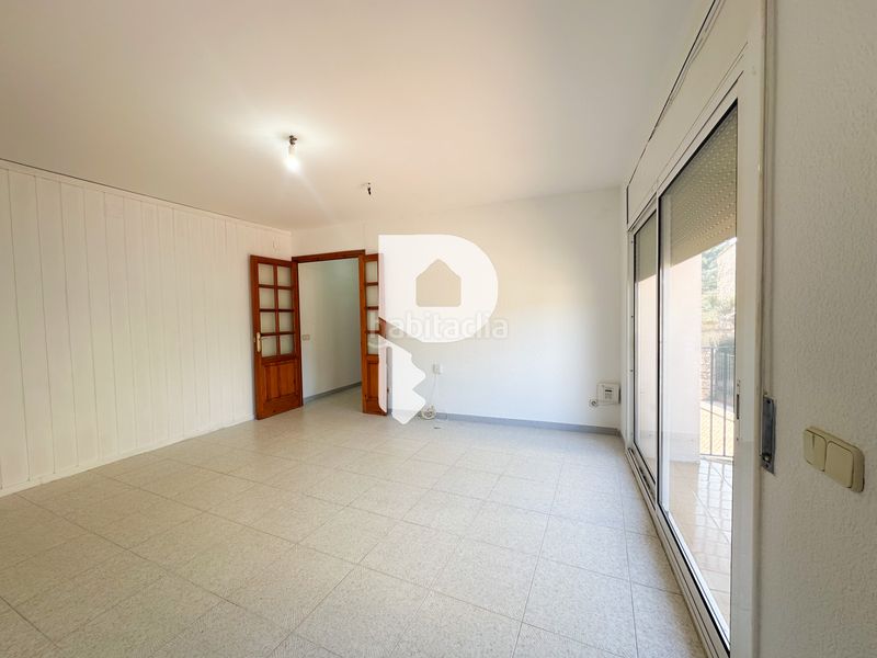 Foto 4045ca2c-61db-4855-8d63-eef6fb59255a. Casa amb xemeneia a Olesa de Bonesvalls