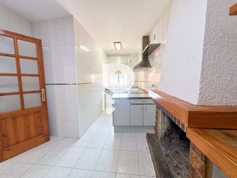 Foto 9247c9ca-5625-4194-8658-787f1c29f7d8. Casa amb xemeneia a Olesa de Bonesvalls