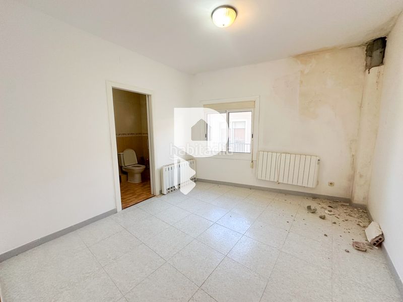 Foto b948052e-bbe4-48a8-9375-82ed2349a970. Casa amb xemeneia a Olesa de Bonesvalls