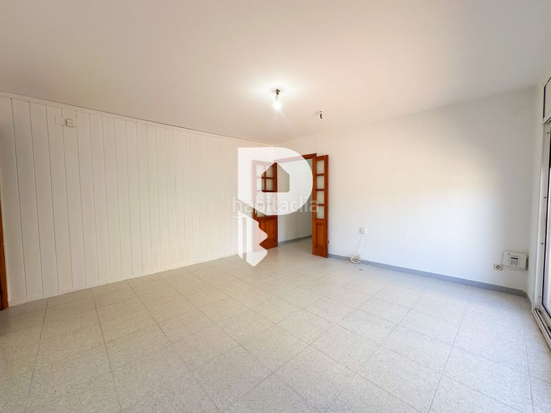 Foto c4306cec-0900-4428-b1ab-d00b9efb28f8. Casa amb xemeneia a Olesa de Bonesvalls
