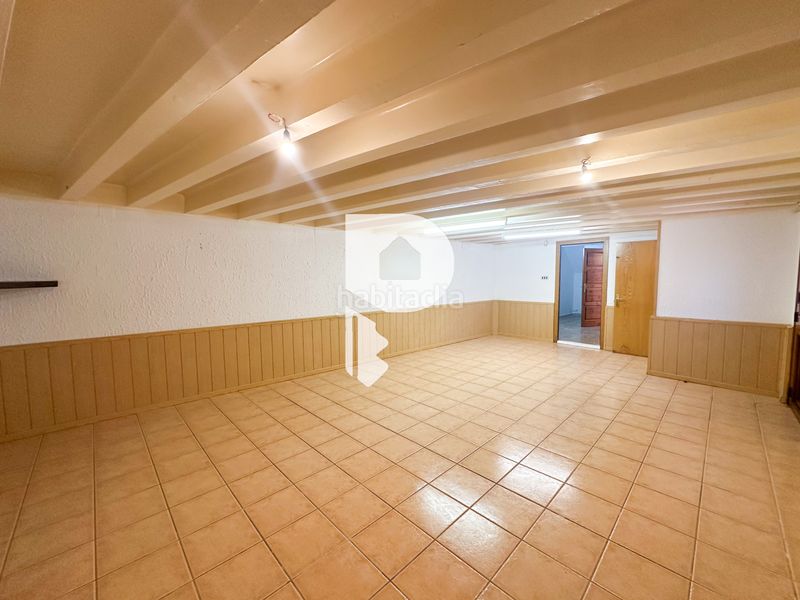 Foto c4756dd3-001a-4d6f-bb02-b54f3714f744. Casa amb xemeneia a Olesa de Bonesvalls