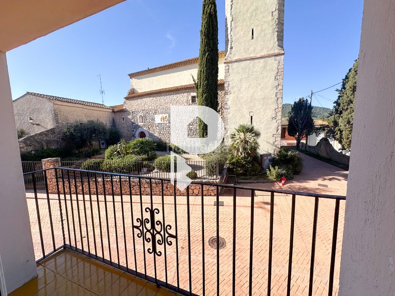Foto d7d8013b-1337-400e-b664-8dd0b32815cd. Casa amb xemeneia a Olesa de Bonesvalls